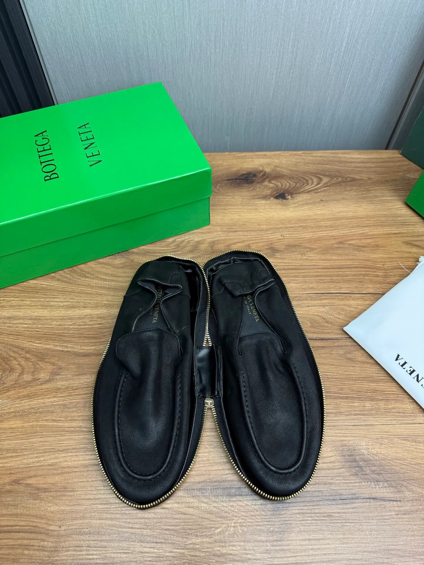Men's men's shoes💰480💰BV-popular wallet shoes👟Casual, fashionable and comfortable🔗Good travel partner✅Original cowhide + imported cowhide. Original rubber outsole, available all year round👏Size: 38-45 (38.45 custom-made, non-returnable)